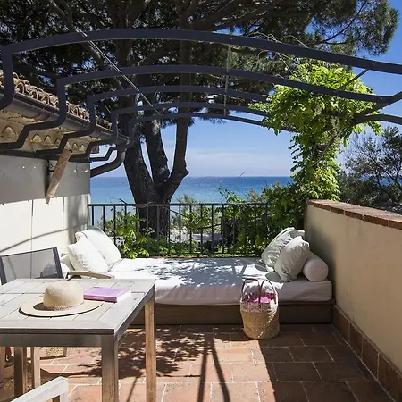 Chateau De Sable キャバレール・シュル・メール