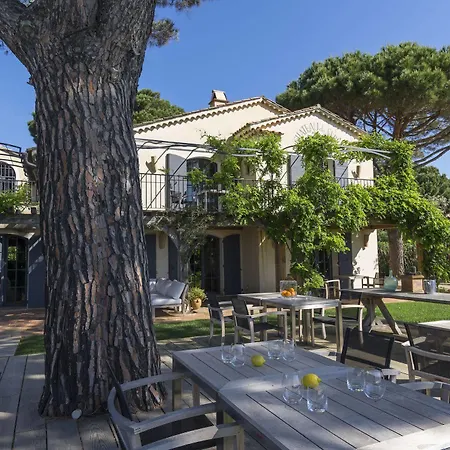 Chateau De Sable Guest house *