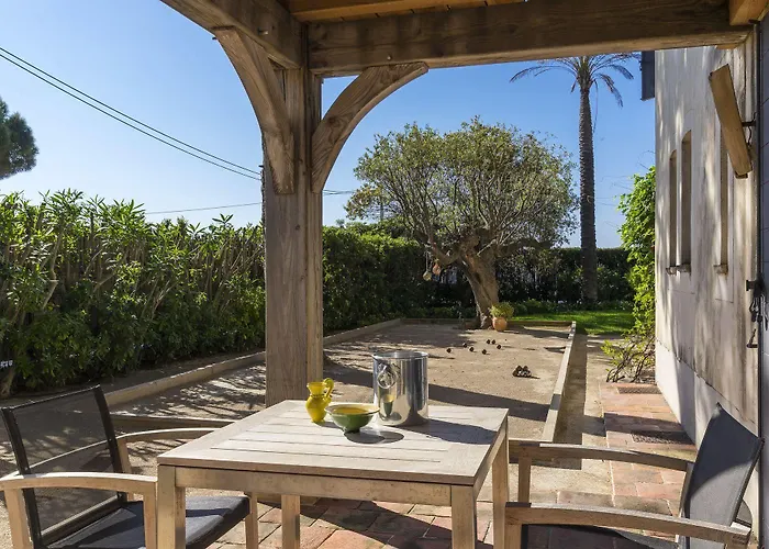 Guest house Chateau De Sable *